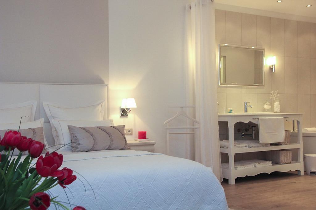 Au Coeur Des Hôtes Steenvoorde Zimmer foto