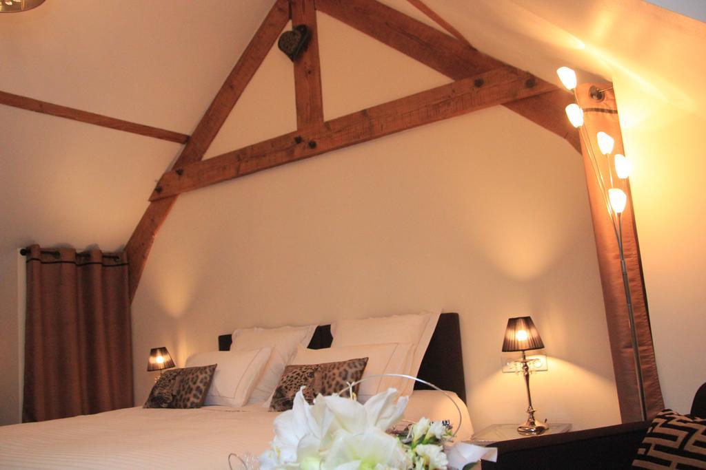 Au Coeur Des Hôtes Steenvoorde Zimmer foto