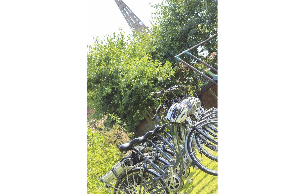 Au Coeur Des Hôtes Steenvoorde Exterior foto