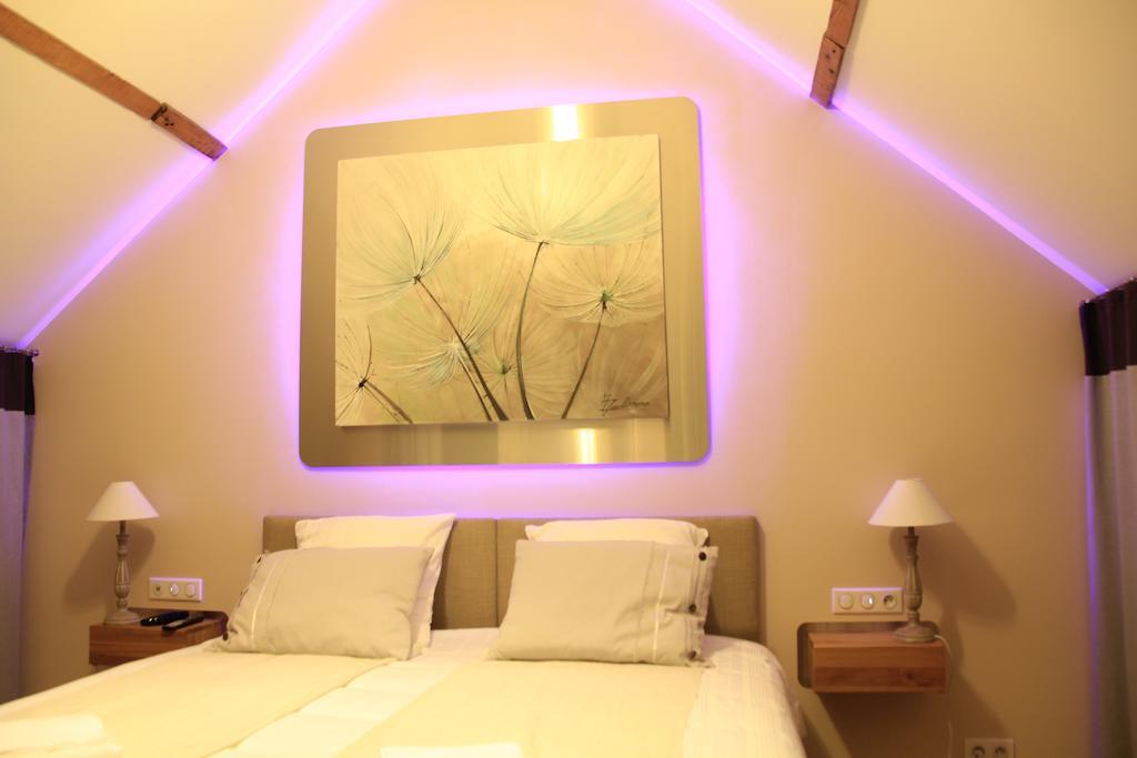 Au Coeur Des Hôtes Steenvoorde Zimmer foto