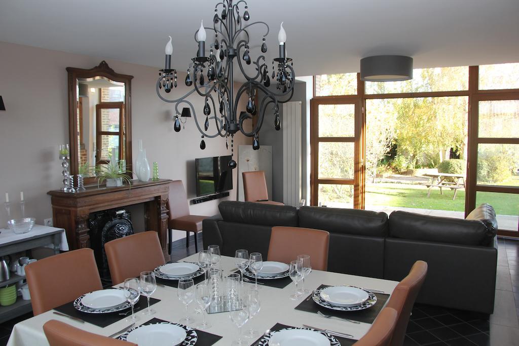Au Coeur Des Hôtes Steenvoorde Exterior foto