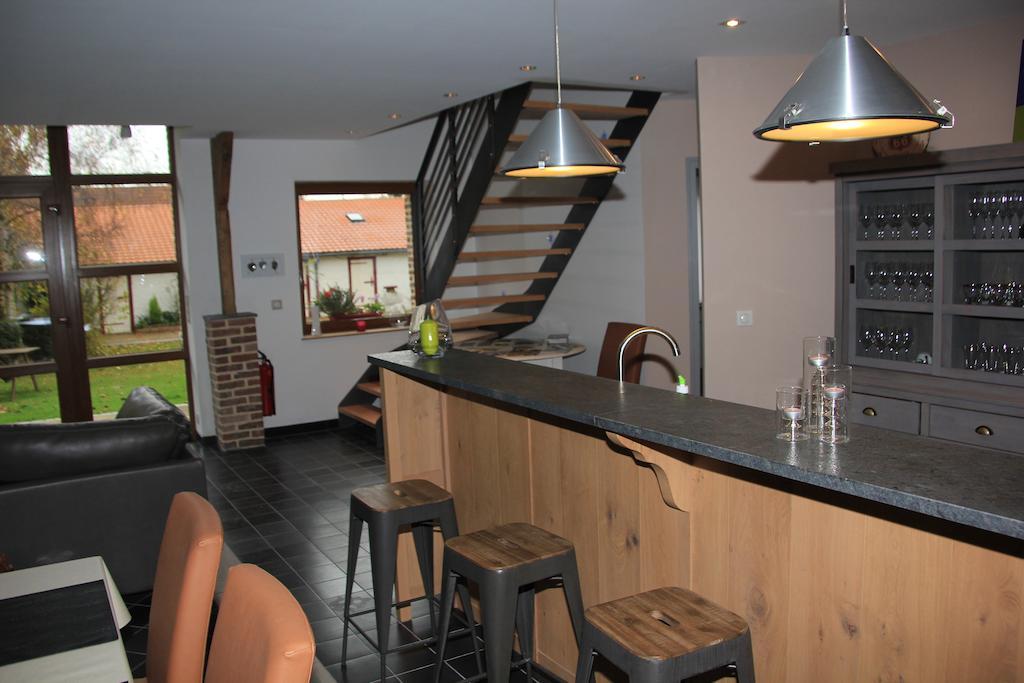 Au Coeur Des Hôtes Steenvoorde Exterior foto