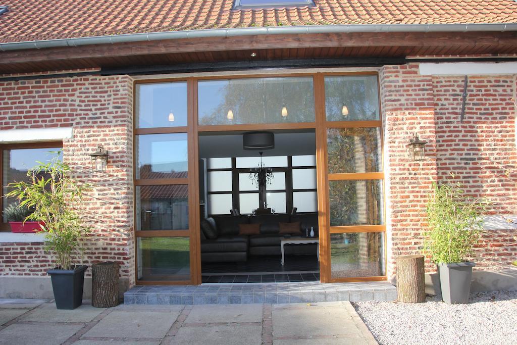 Au Coeur Des Hôtes Steenvoorde Exterior foto